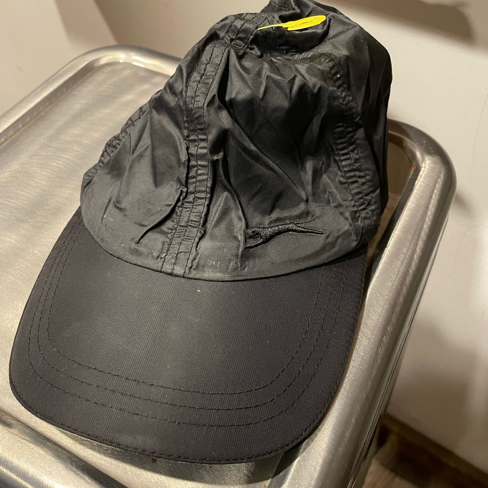 Slazenger Metallic Black Cap Hat with zip pocket, One Size